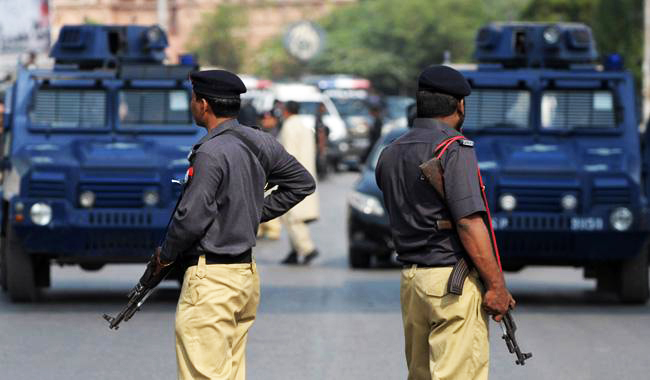 Karachi police dismisses more officers for using social media
